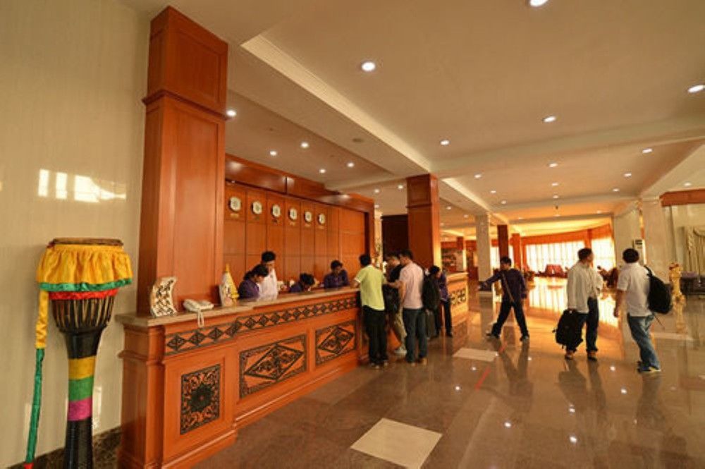 Sky Star Hotel Rangoon Eksteriør billede